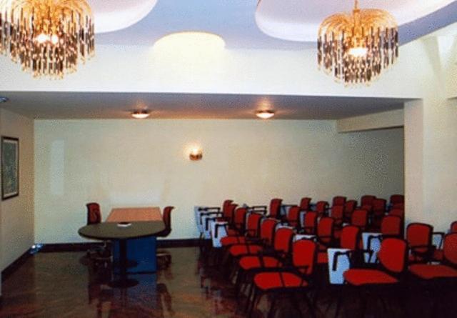 Hotel Ristorante Cordial Комизо Екстериор снимка